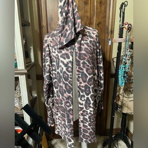 Nwts size 2x leopard cardigan
